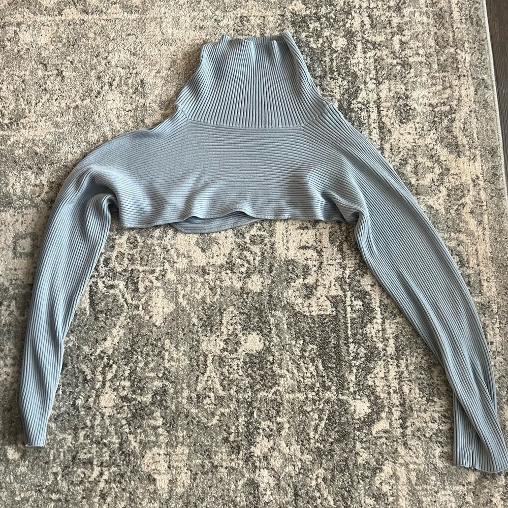 NASTY GAL KNIT CROPPED SWEATER